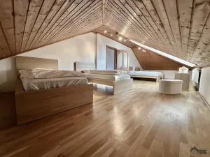 Prodej rodinného domu, Baška, 420 m2