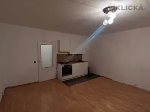 Pronájem bytu 1+kk, Brno - Líšeň, Kosíkova, 31 m2