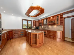 Prodej rodinného domu, Malenovice, 356 m2