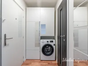 Pronájem bytu 1+kk, Praha - Střížkov, Českolipská, 26 m2