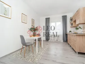 Prodej bytu 3+1, Údlice, Náměstí, 90 m2