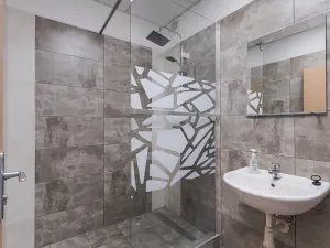 Pronájem kanceláře, Ostrava - Moravská Ostrava, Pohraniční, 90 m2