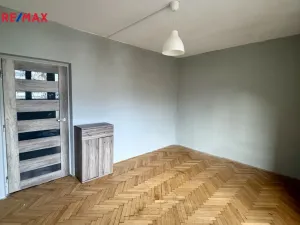 Pronájem bytu 2+1, Karlovy Vary, Západní, 54 m2