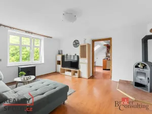 Prodej bytu 3+1, Dvůr Králové nad Labem, Klazarova, 100 m2