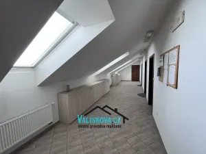Pronájem bytu 6+kk a větší, Hulín, Vrchlického, 150 m2