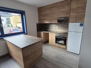 Pronájem rodinného domu, Tuchlovice, Karlovarská, 79 m2