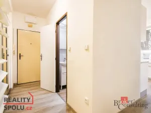 Pronájem bytu 2+1, Slavkov u Brna, Komenského náměstí, 53 m2