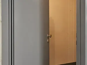 Pronájem garážového stání, Praha - Háje, Výstavní, 22 m2