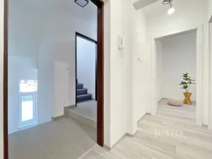 Prodej bytu 3+1, Praha, Žitavského, 77 m2