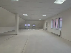 Pronájem kanceláře, Šlapanice, 293 m2