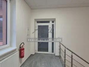 Pronájem kanceláře, Šlapanice, 293 m2