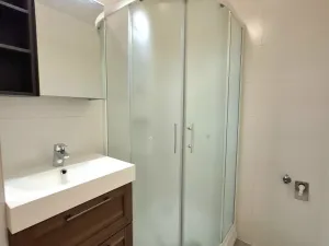 Pronájem bytu 1+kk, Klecany, V Honech, 29 m2