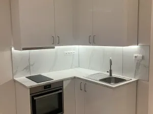 Pronájem bytu 1+kk, Praha - Vinohrady, Nad olšinami, 27 m2