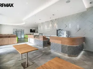 Prodej komerční nemovitosti, Karlovy Vary, 1967 m2