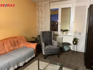 Prodej bytu 2+1, Karlovy Vary - Drahovice, Gagarinova, 56 m2