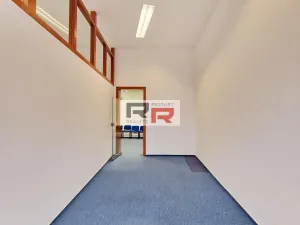 Pronájem kanceláře, Olomouc, Dolní náměstí, 67 m2