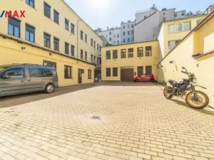 Prodej bytu 1+1, Praha, Vlkova, 34 m2