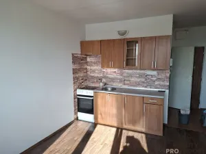 Pronájem bytu 2+kk, Nové Strašecí, Křivoklátská, 30 m2