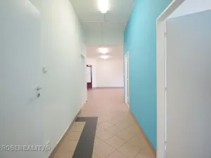 Pronájem kanceláře, Beroun, V Pražské bráně, 71 m2