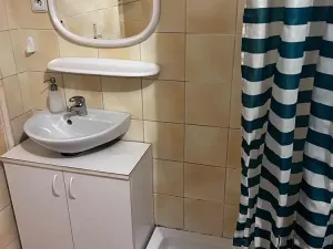 Pronájem bytu 1+kk, Praha - Řepy, Krolmusova, 23 m2