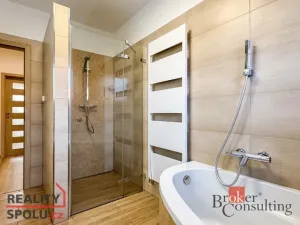 Pronájem rodinného domu, 114 m2