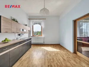 Prodej rodinného domu, Plaňany, Pražská, 152 m2