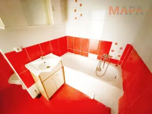 Prodej bytu 2+1, Chomutov, Dřínovská, 62 m2