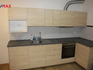 Pronájem bytu 2+1, Strakonice - Strakonice II, Komenského, 60 m2