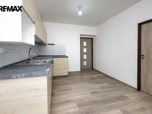 Pronájem bytu 2+1, Strakonice - Strakonice II, Komenského, 60 m2