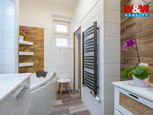 Prodej bytu 3+1, Vyšší Brod, Poschoďová, 92 m2