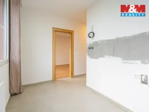 Prodej bytu 2+1, Český Krumlov - Plešivec, Sídliště Plešivec, 57 m2