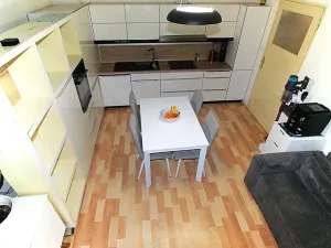 Pronájem bytu 2+kk, Praha - Holešovice, Veverkova, 50 m2