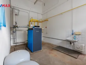 Pronájem výrobních prostor, Chodová Planá, Kyjovská, 1300 m2