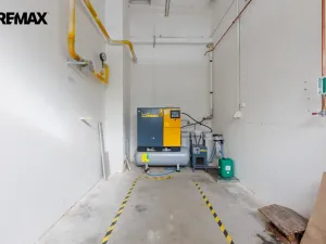 Pronájem výrobních prostor, Chodová Planá, Kyjovská, 1300 m2