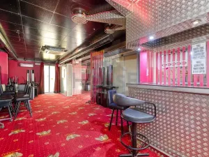 Prodej restaurace, Praha - Kobylisy, Chabařovická, 295 m2