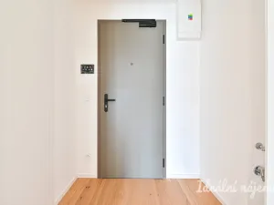 Pronájem bytu 1+kk, Brno, Bratislavská, 35 m2