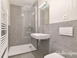 Pronájem bytu 1+kk, Brno, Bratislavská, 35 m2