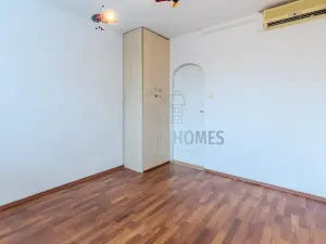 Prodej bytu 3+1, Praha - Prosek, Lovosická, 67 m2