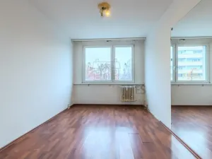 Prodej bytu 3+1, Praha - Prosek, Lovosická, 67 m2