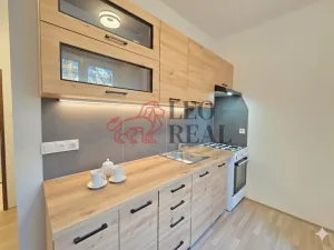 Pronájem bytu 2+kk, Praha - Záběhlice, Púchovská, 44 m2