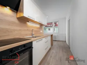 Pronájem bytu 2+1, Rychnov u Jablonce nad Nisou, nám. Míru, 64 m2