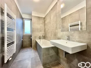 Pronájem bytu 2+kk, Praha, Zlochova, 51 m2