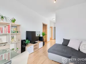 Prodej bytu 2+kk, Praha - Dolní Měcholupy, Honzíkova, 55 m2