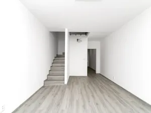 Prodej bytu 3+1, Ostrava, náměstí Antonie Bejdové, 73 m2