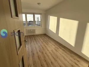 Pronájem atypického bytu, Ostrava, Sokolská třída, 60 m2
