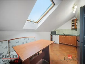 Prodej rodinného domu, Holice, Bratří Čapků, 262 m2