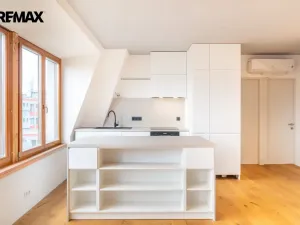 Pronájem bytu 5+kk, Praha, U krčské vodárny, 136 m2