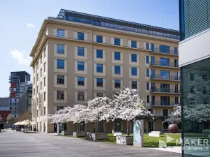 Pronájem kanceláře, Praha - Holešovice, Jankovcova, 354 m2