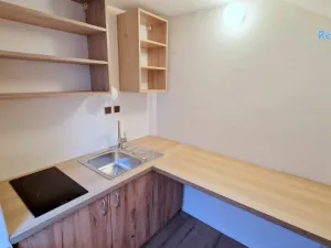 Pronájem bytu 1+kk, Praha - Strašnice, Pod strašnickou vinicí, 16 m2