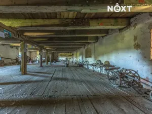 Prodej komerční nemovitosti, Buzice, 1800 m2